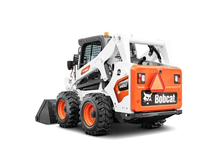 700904_41eba2b0ec2b4ba9a7ed2571c3b57f91~mv2 Mini Chargeuse Bobcat S650 | 15 heures | Accessoires inclus – Image 1