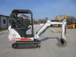 BOBCAT 320 + 3 GODETS – Mini Pelle 1.5T – Image 4