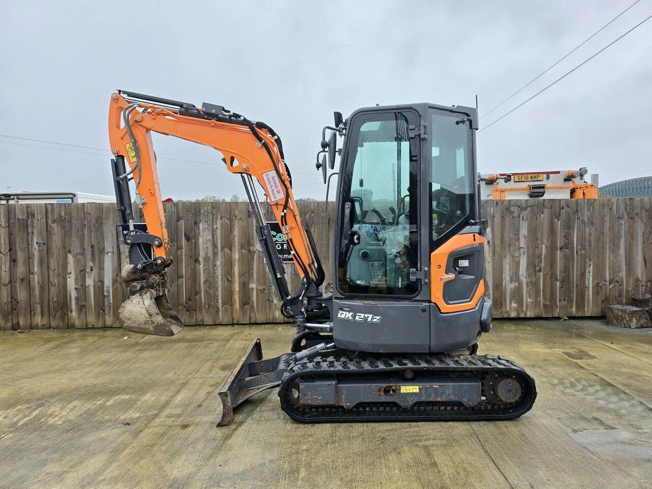dd1-4 Doosan dx27z–7 + 3 godets – mini pelle 2,7t – Image 1
